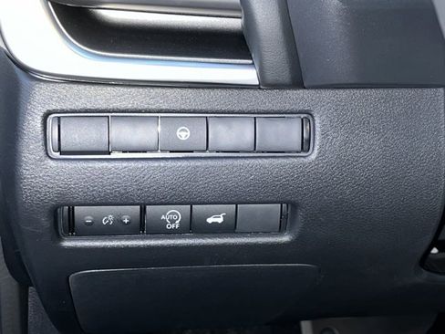 New 2026 Nissan Rogue SV w/ Cold Weather Package AWD/4WD image 25