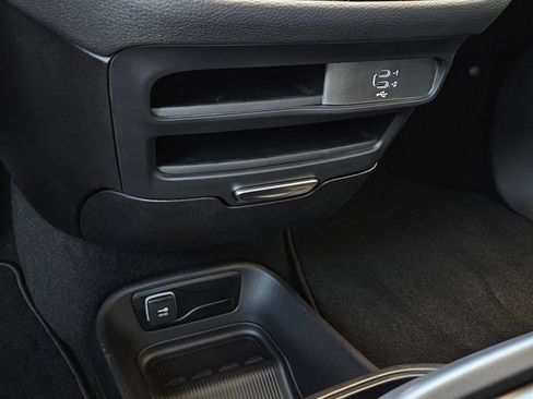 New 2026 Chrysler Pacifica Select w/ S Appearance Package FWD image 19