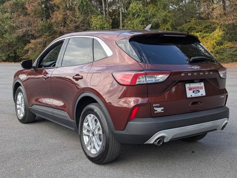 Certified 2021 Ford Escape SE w/ Convenience Package image 9
