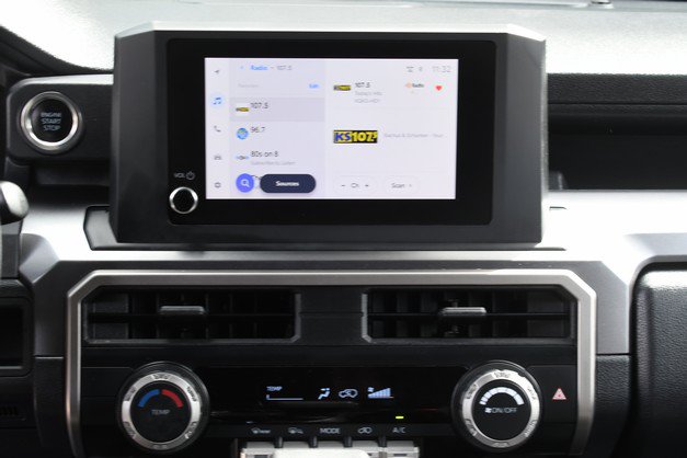 Certified 2025 Toyota 4Runner SR5 AWD/4WD image 19