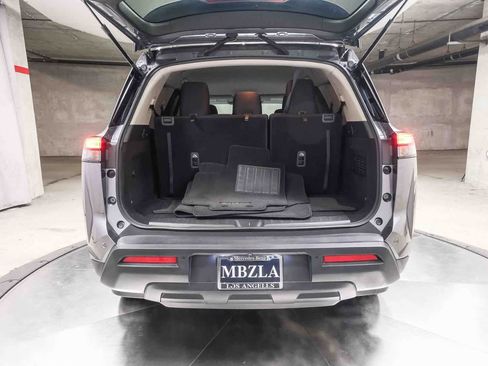 Used 2022 Nissan Pathfinder SV FWD image 28
