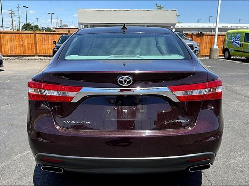 Used 2015 Toyota Avalon Limited w/ Technology Package FWD image 5