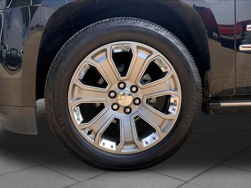 Used 2015 GMC Yukon XL Denali w/ Premium Package RWD image 11