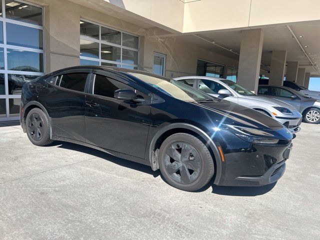 Used 2026 Toyota Prius LE FWD image 2