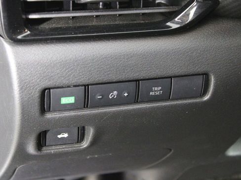 Used 2021 Nissan Sentra SV image 18