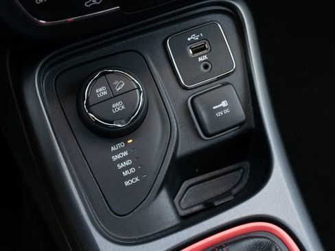 Used 2021 Jeep Compass Trailhawk AWD/4WD image 34