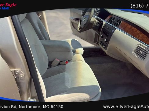 Used 2005 Buick LaCrosse CX FWD image 12