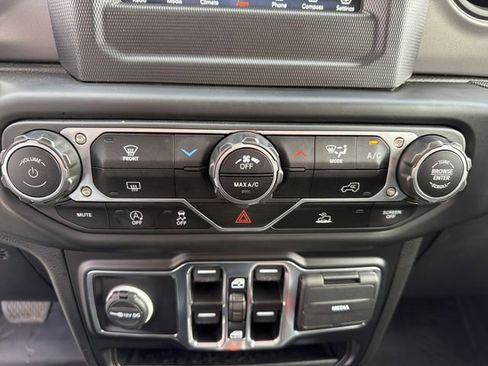 Used 2022 Jeep Wrangler Unlimited Sport AWD/4WD image 20