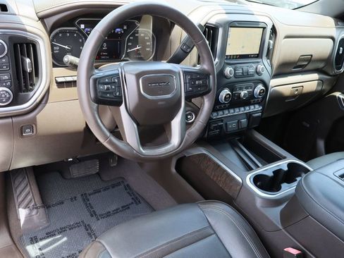 Used 2019 GMC Sierra 1500 Denali w/ Denali Ultimate Package AWD/4WD image 12