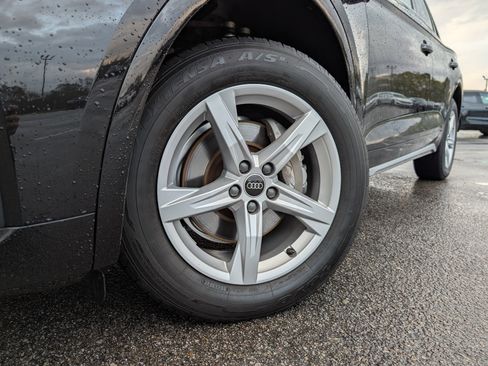 Used 2021 Audi Q5 Premium w/ Convenience Package image 35