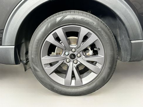 Used 2023 Ford Explorer XLT w/ Equipment Group 202A RWD image 11