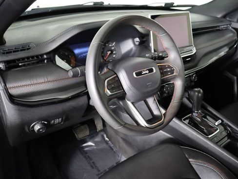 Used 2024 Jeep Compass Trailhawk AWD/4WD image 22
