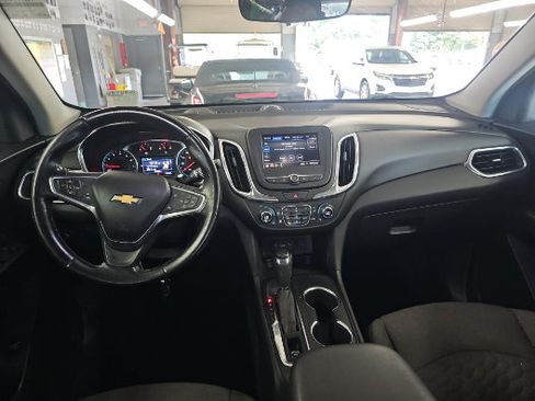Used 2020 Chevrolet Equinox LT FWD image 38