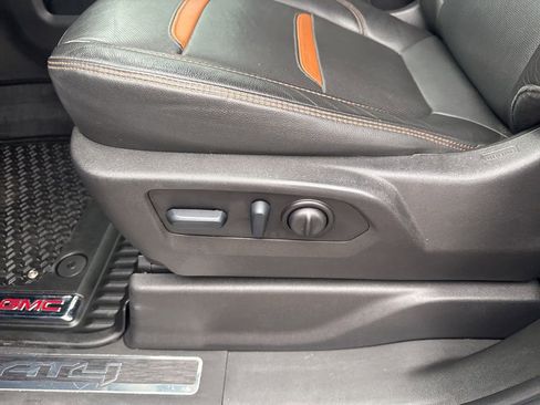 Used 2023 GMC Sierra 2500 AT4 w/ Gooseneck/5TH Wheel Package AWD/4WD image 12