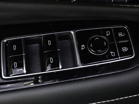 New 2026 Cadillac Optiq Luxury 1 image 23