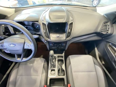 Used 2019 Ford Escape SE image 23