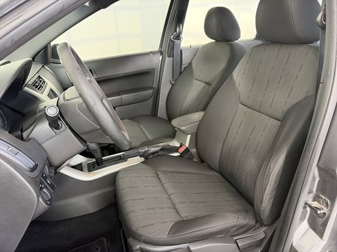 Used 2010 Ford Focus SE image 11