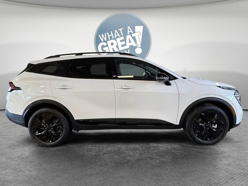 Used 2025 Kia Sportage X-Line AWD/4WD image 2