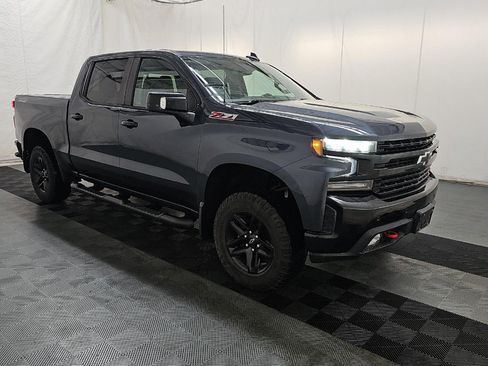 Used 2021 Chevrolet Silverado 1500 LT Trail Boss w/ Convenience Package II AWD/4WD image 3