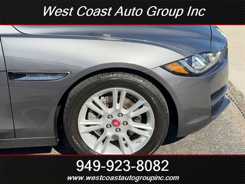 Used 2019 Jaguar XE Premium image 20