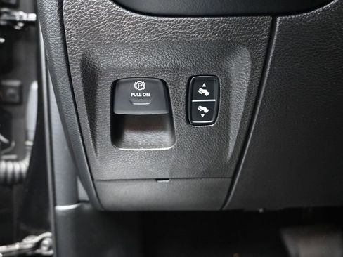 Used 2019 RAM 1500 Limited image 13