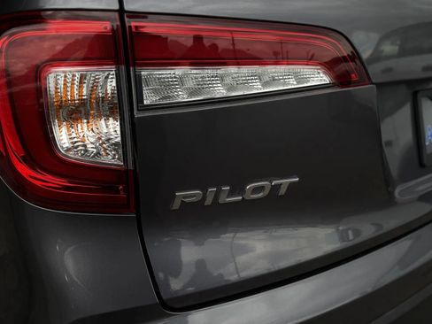 Used 2021 Honda Pilot Special Edition image 40