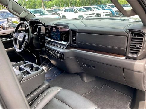 Used 2025 GMC Sierra 1500 SLT AWD/4WD image 13