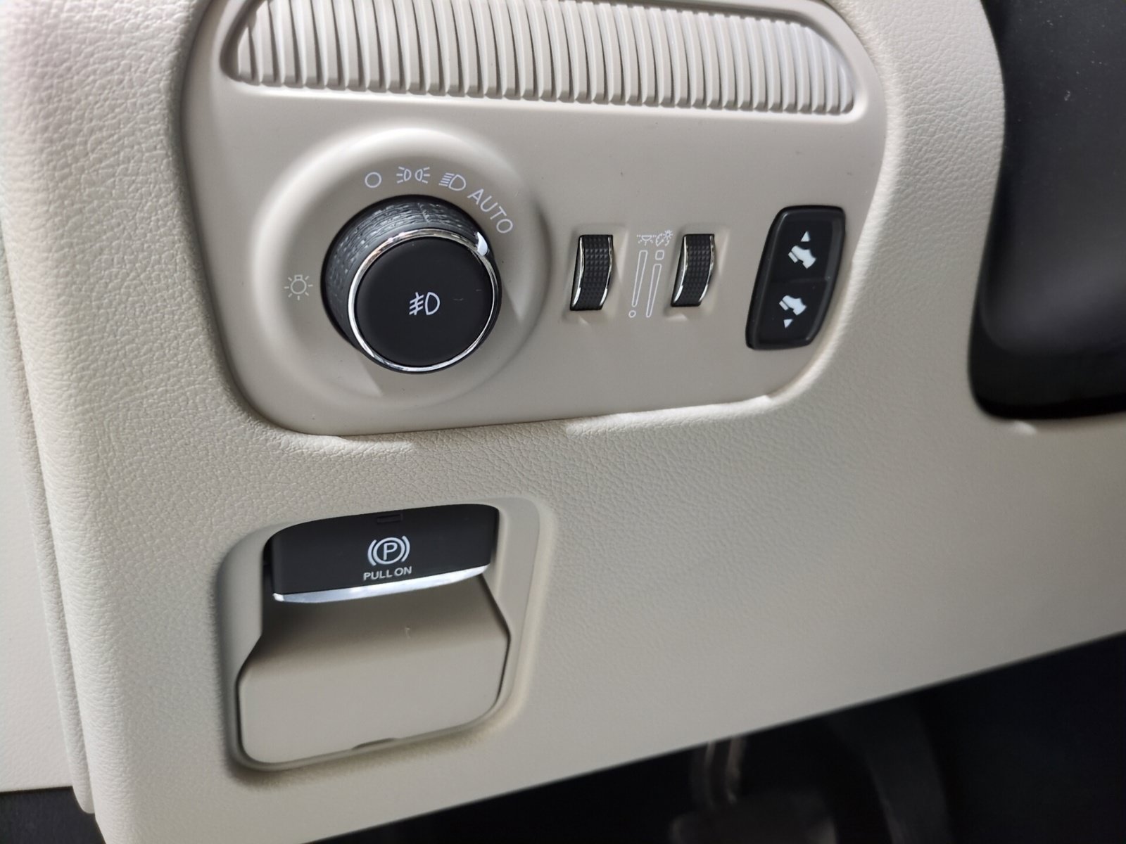 Used 2022 Jeep Wagoneer Series II AWD/4WD image 23