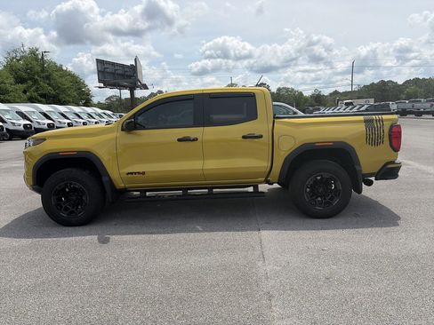 Used 2024 GMC Canyon AT4 w/ AT4 Premium Package AWD/4WD image 4