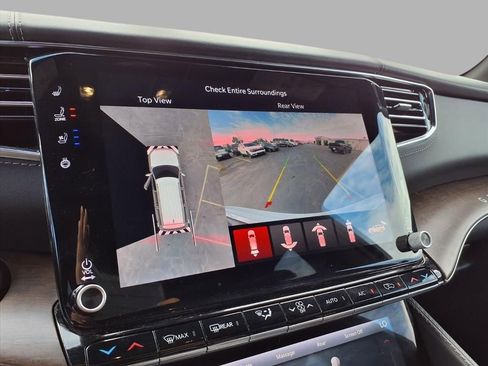 Used 2023 Jeep Grand Wagoneer 4WD image 6