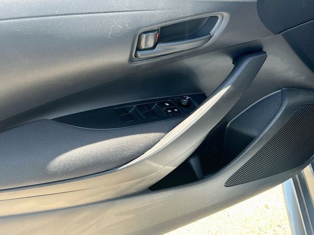 Used 2025 Toyota Corolla LE FWD image 18
