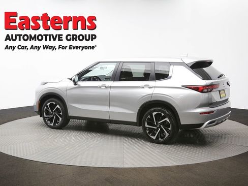 Used 2024 Mitsubishi Outlander SE image 61