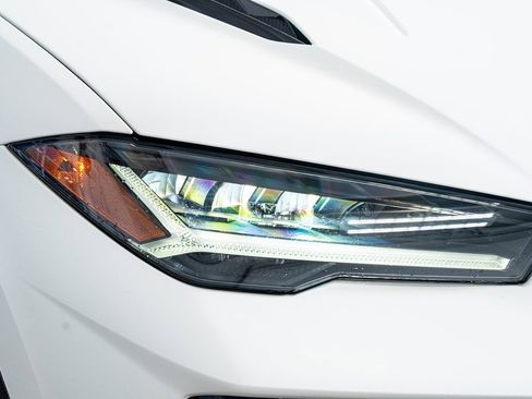 Used 2024 Lamborghini Urus Performante image 19