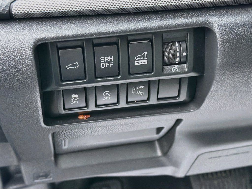Used 2020 Subaru Forester Limited w/ Popular Package #3 AWD/4WD image 10