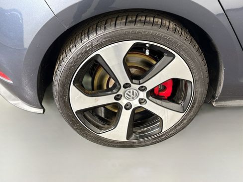 Used 2019 Volkswagen GTI Autobahn image 32