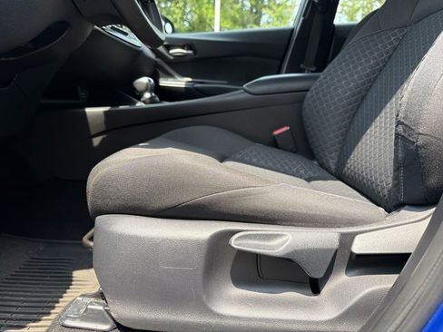 Used 2020 Toyota C-HR LE FWD image 12