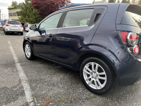 Used 2016 Chevrolet Sonic LT w/ Fun and Sun Package image 6