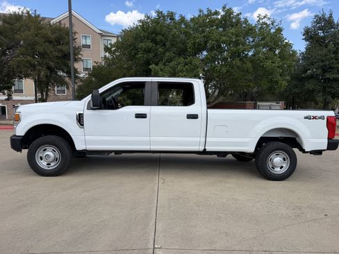 Used 2021 Ford F250 XL w/ Power Equipment Group AWD/4WD image 4