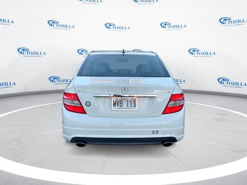 Used 2011 Mercedes-Benz C 300 4MATIC Sedan image 4