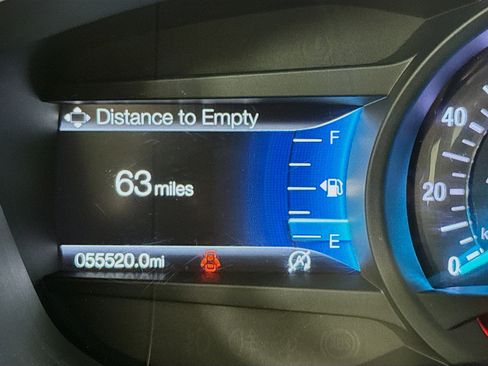 Used 2020 Ford Fusion SE FWD image 15