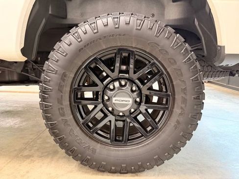 Used 2019 Ford F250 Lariat AWD/4WD image 13