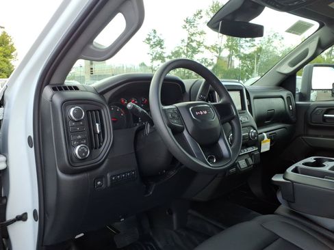 New 2026 GMC Sierra 2500 Pro AWD/4WD image 8