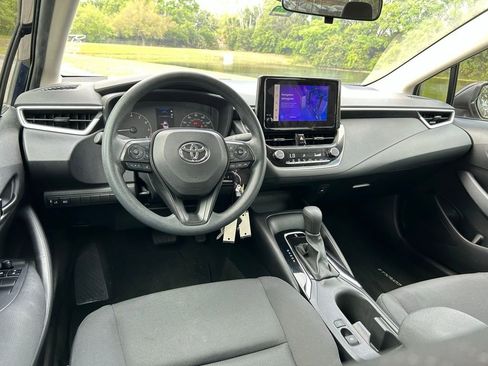 Used 2023 Toyota Corolla LE image 12