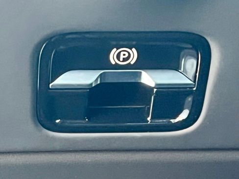 Certified 2023 Mercedes-Benz SL 63 AMG 4MATIC image 34