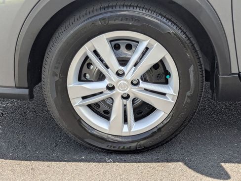 New 2025 Nissan Kicks Play S FWD image 10