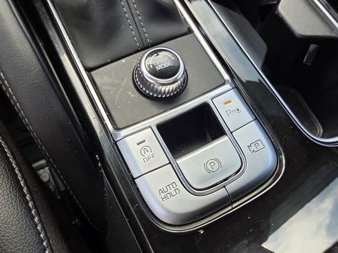 Used 2025 Kia Telluride SX w/ SX Captain's Chair Package FWD image 26
