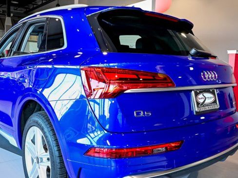 Used 2024 Audi Q5 e Premium Plus AWD/4WD image 12