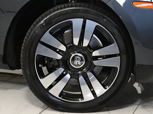 Used 2019 Rolls-Royce Cullinan image 26