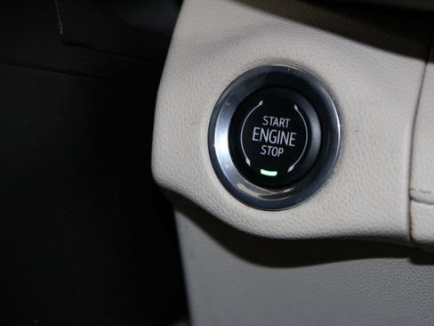 Used 2023 Buick Envision Essence AWD/4WD image 42