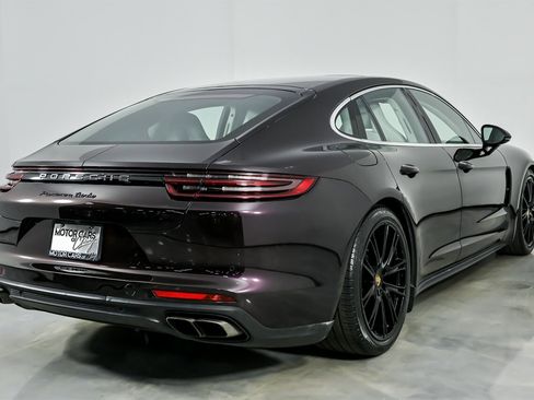 Used 2019 Porsche Panamera Turbo image 11